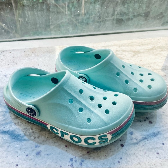 CROCS KIDS BAYABAND RAINBOW GLITTER CLOG 209730-4SS WATER BLUE UNISEX SIZE 13 - Picture 1 of 12